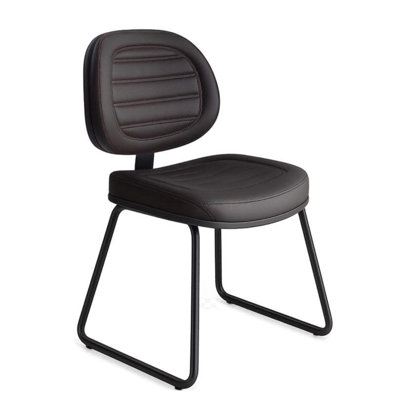 Cadeira Executiva Costurada Base Trapézio – Corino Preto – 31031 CT Móveis para Escritório 2